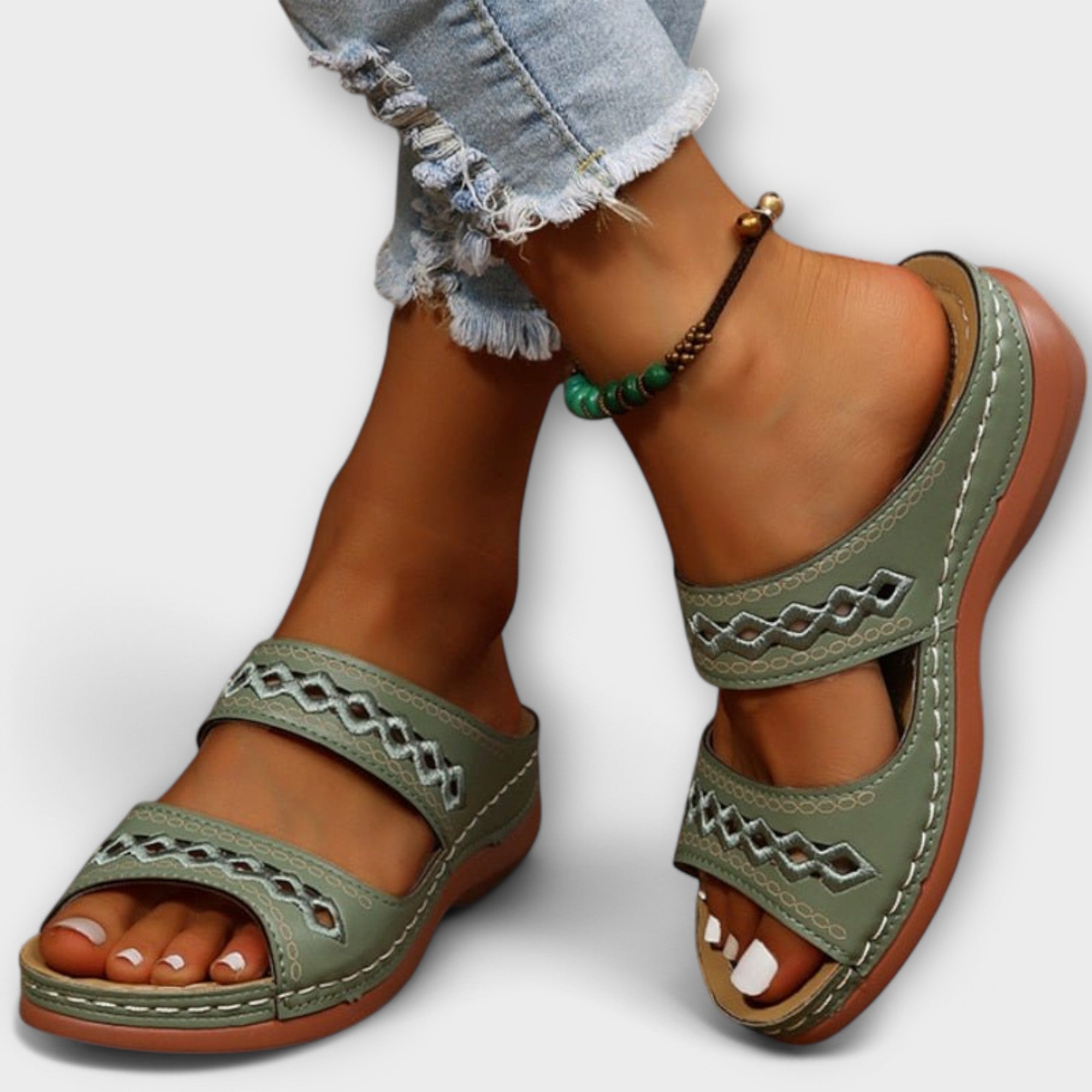 retro-estetisk-ortopedisk-sandal-550222_c01a2530-4830-4e82-addd-a27b63da386e-Photoroom.jpg